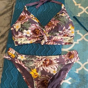 Includes top&bottoms and the price is negotiable!